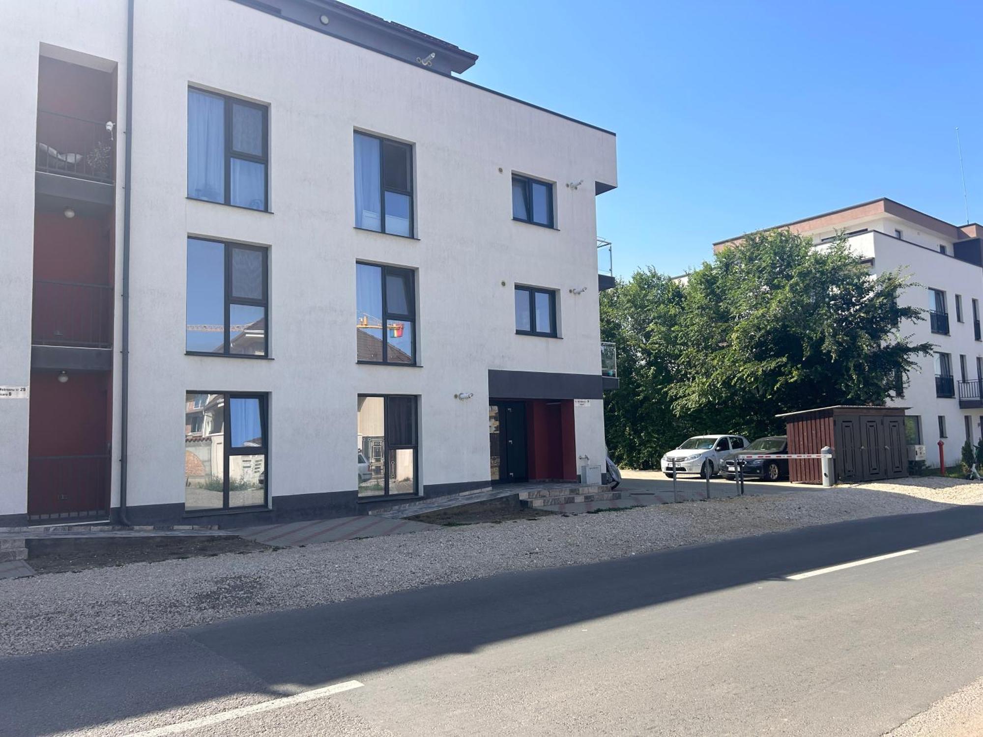 Divany Apartaments Brasov - Coresi Mall Exterior photo